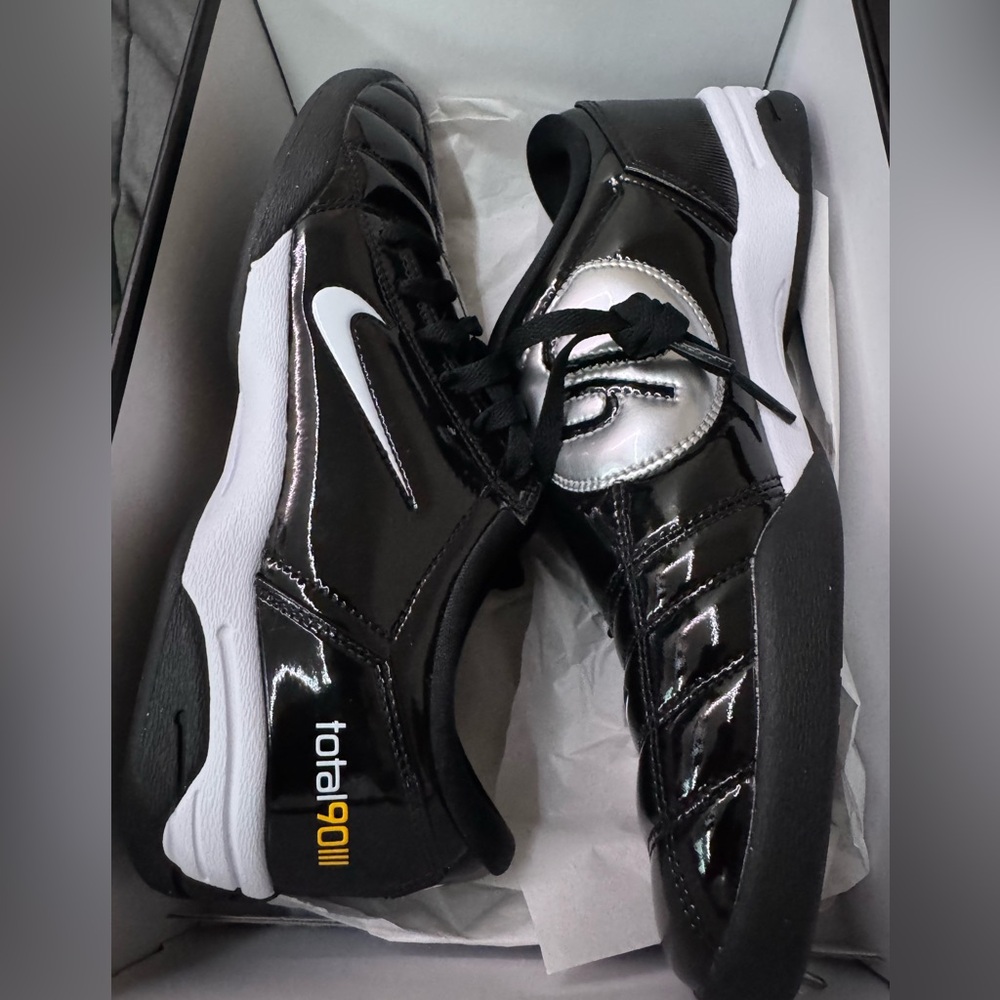 Nike T-90 soccer indoor shoes NIB NWT!  sold out and imported !